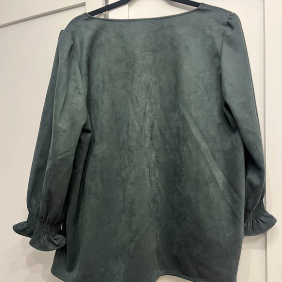 TUCKERNUCK Malachite Suede Easton Blouse in green size XXL - Picture 6 of 6